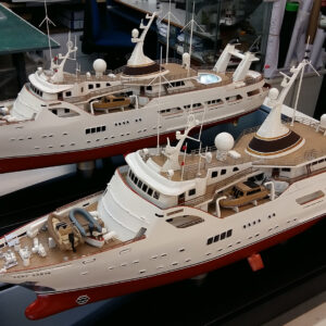 MOTOR YACHTS-LADY SARYA