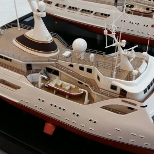 MOTOR YACHTS-LADY SARYA